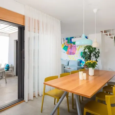 Ferienhaus Fur 8 Personen Und 1 Kind In Dvornica, Dalmatien Norddalmatien *