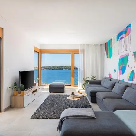 Ferienhaus Fur 8 Personen Und 1 Kind In Dvornica, Dalmatien Norddalmatien Holiday home Rogoznica (Sibenik-Knin)