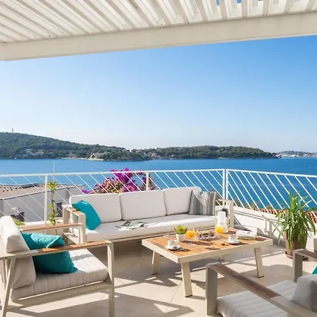 Ferienhaus Fur 8 Personen Und 1 Kind In Dvornica, Dalmatien Norddalmatien Holiday home
