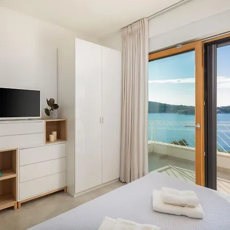Holiday home Ferienhaus Fur 8 Personen Und 1 Kind In Dvornica, Dalmatien Norddalmatien