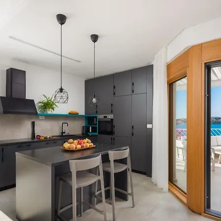 Ferienhaus Fur 8 Personen Und 1 Kind In Dvornica, Dalmatien Norddalmatien * Rogoznica (Sibenik-Knin)