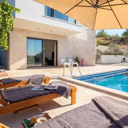 Ferienhaus Fur 8 Personen Und 1 Kind In Dvornica, Dalmatien Norddalmatien Holiday home Rogoznica (Sibenik-Knin)